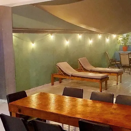Spanglish Hostel-2